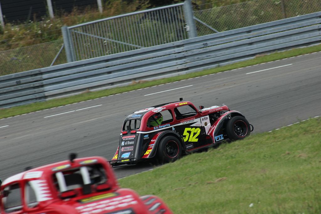 Verner blæser til angreb på FDM Jyllandsringen
(Foto: Motorsporten.dk)